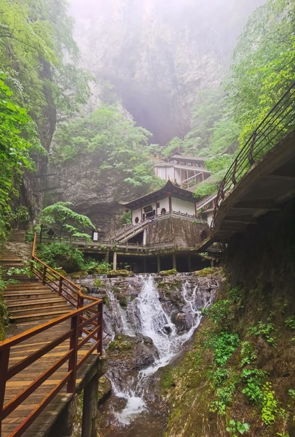 平凹国际家居 | 青春有梦，不负时光，共赏湖光山色！